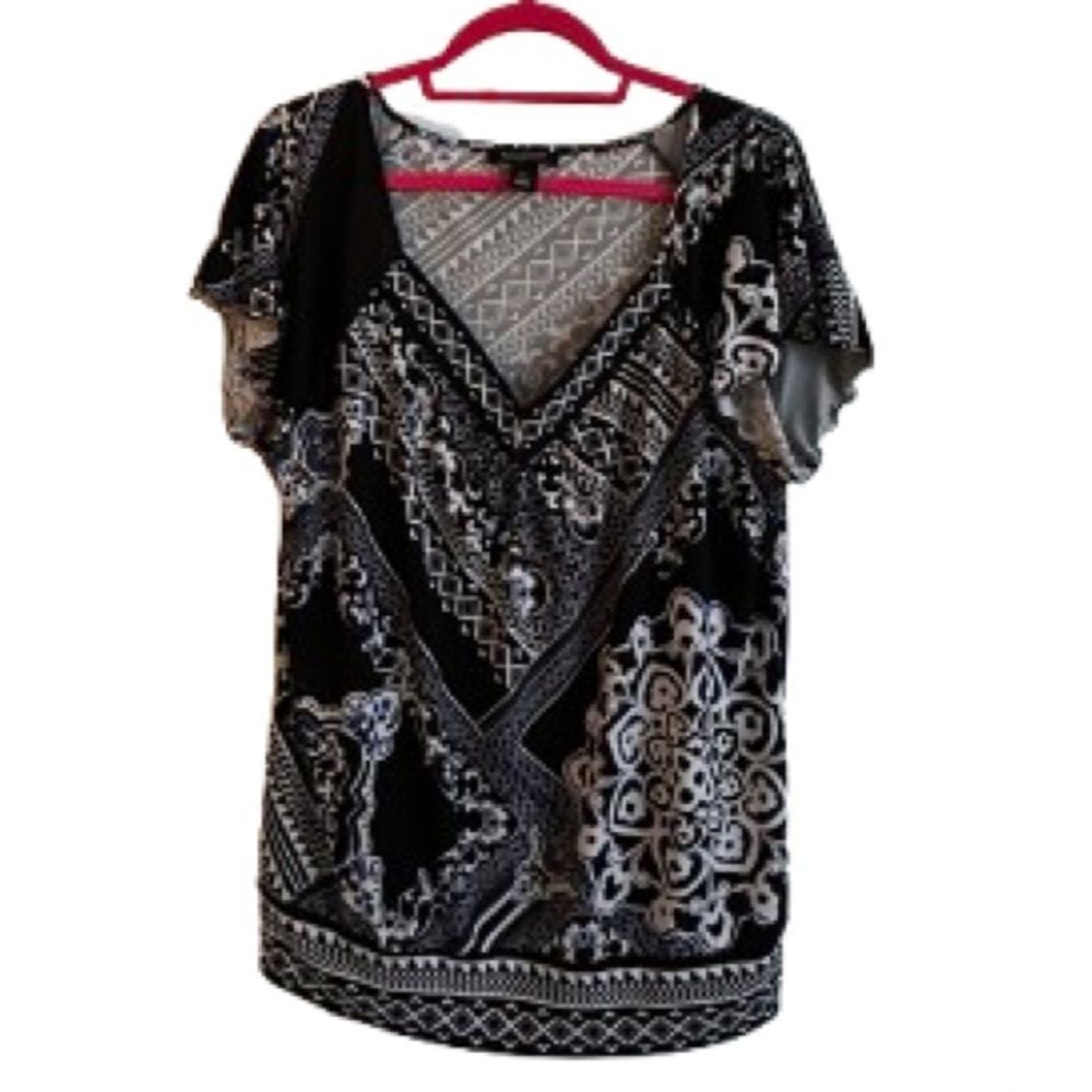 White House Black Market Black and White Geometric Blouse Size XL